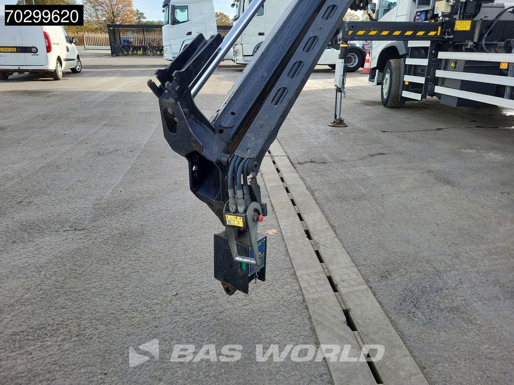 Volvo FM FM 430 6X2 HMF 2320K-RCS Kran Crane + VDL S-21-6200 Lift + Steering Axle