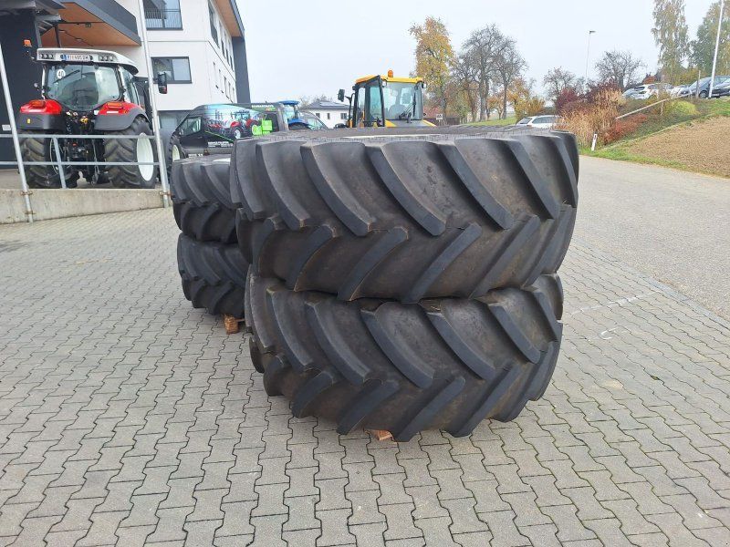 Continental 710/70R38+600/65R28 Kompletträder