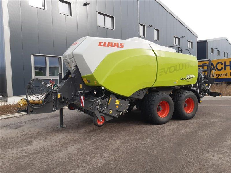 Claas Quadrant 5200 FC Evolution