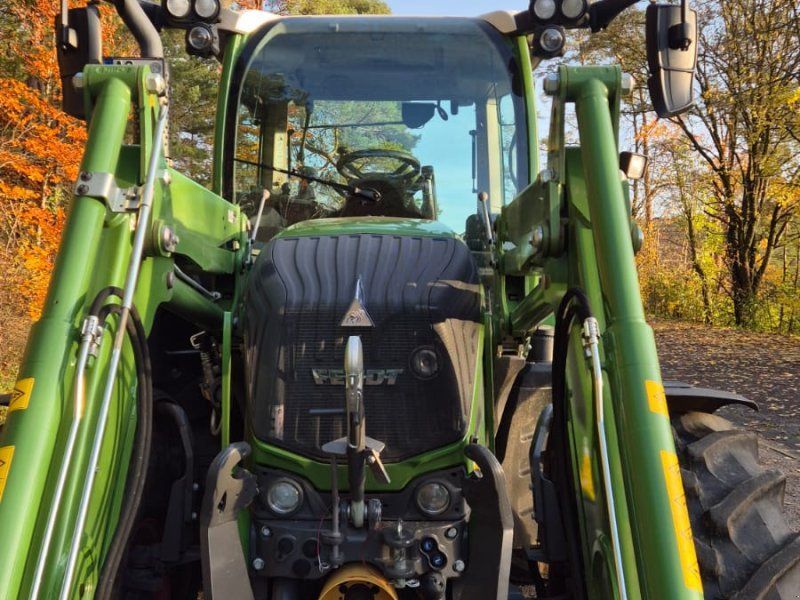 Fendt 311 Vario Gen.4 Power Setting2 mit Frontlader Cargo 4X75 (wie 31