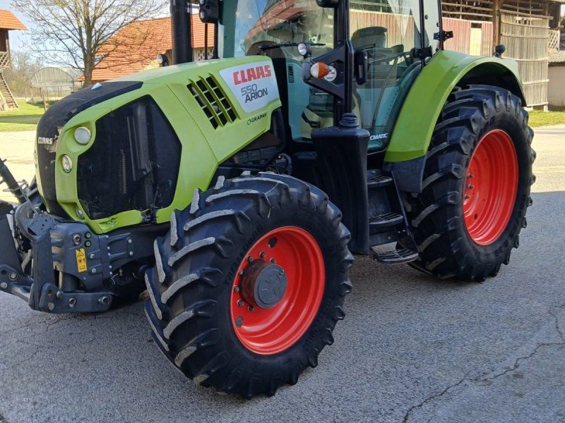 Claas Arion 550