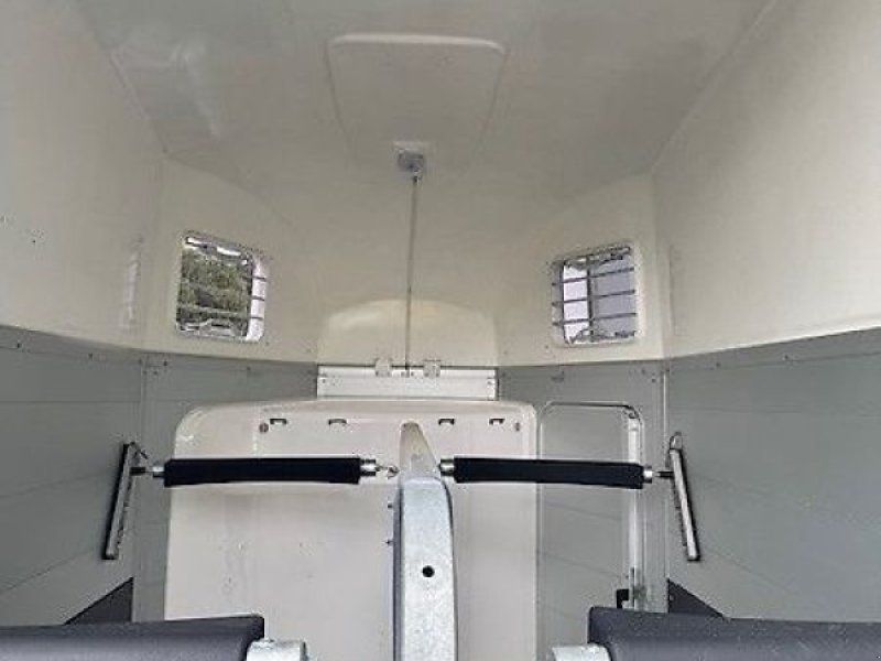 Humbaur Xanthos Aero Pferde 2,4t ALU 1. Hand