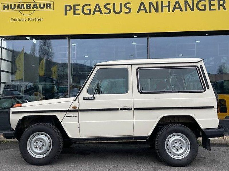Mercedes-Benz 240 GD Oldtimer  4x4 SUV Geländewagen