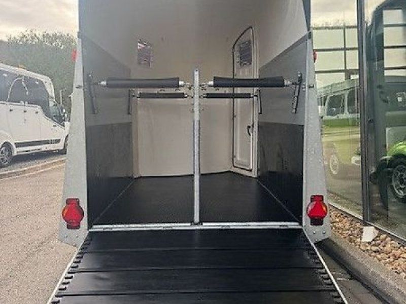 Humbaur Pegasus 2 Pferde 2,4t ALU SK 1.Hand