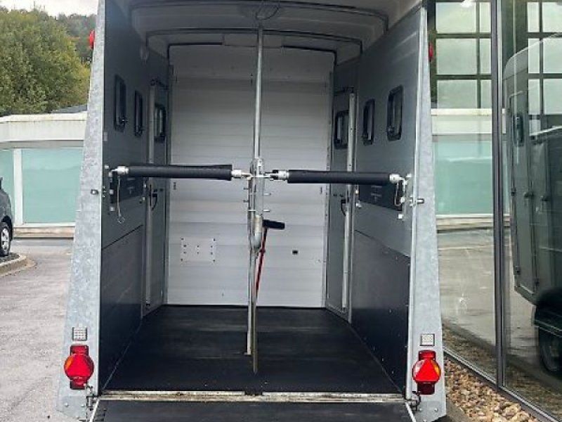 Humbaur Notos Xtra Up 2 Pferde 2,7t TOP