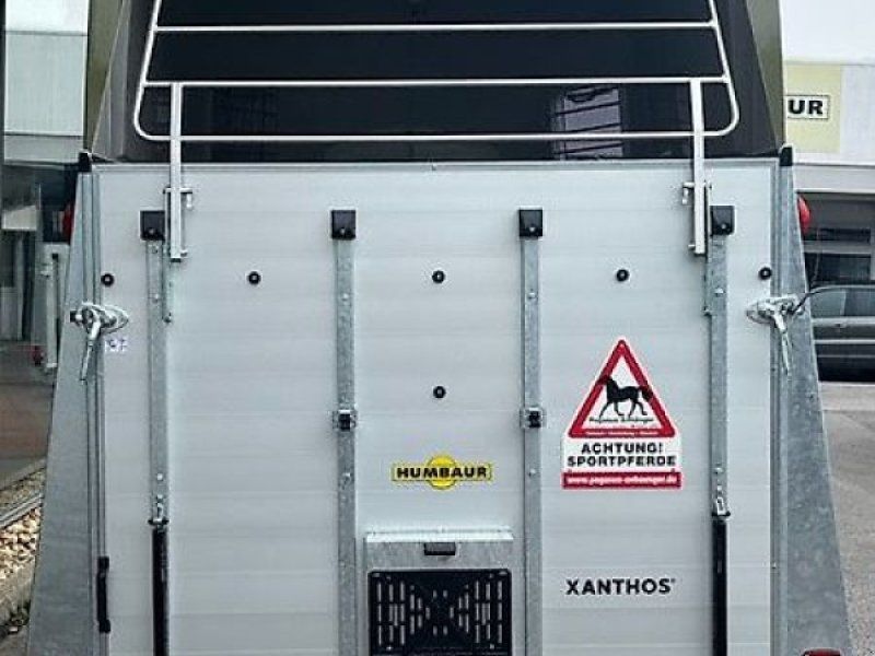 Humbaur Xanthos 2-Pferde 2,4t. SK DS NEU