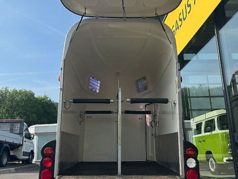 Humbaur Pegasus Pferde Aluboden 2,4t Vollpoly