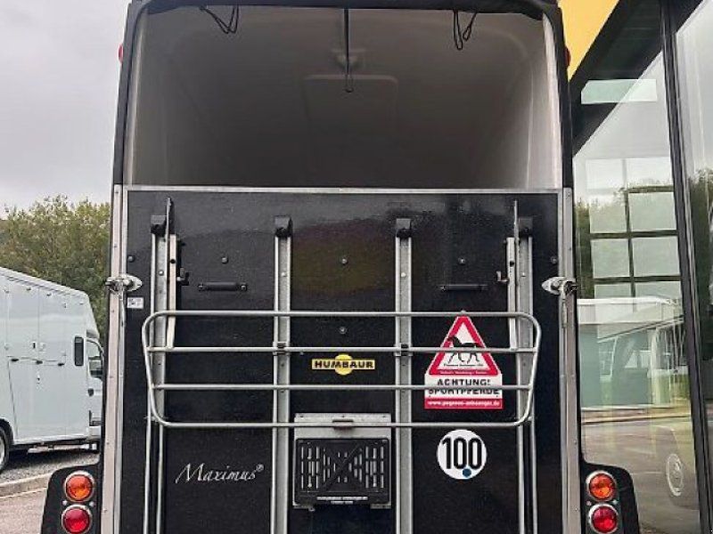 Humbaur Maximus  Pferdeanhänger Vollpoly,Aluboden  2,7to