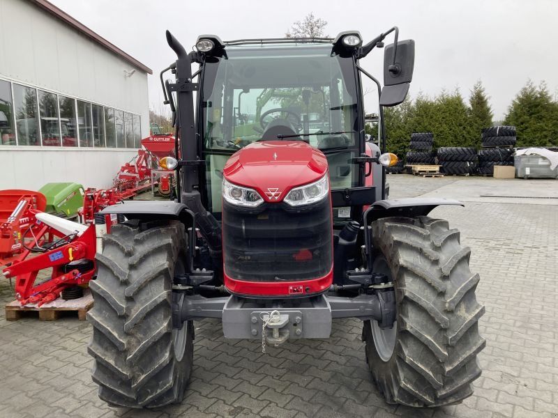 Massey Ferguson 4708 M ESSENTIAL