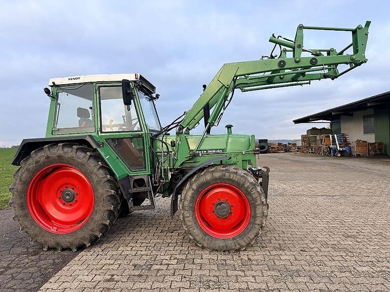 Fendt 309 LSA mit Frontlader & Frontzapfwelle