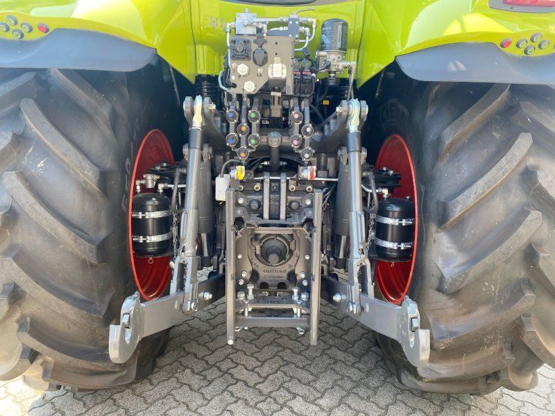 Claas Axion 810 CMatic Stage V Cebis