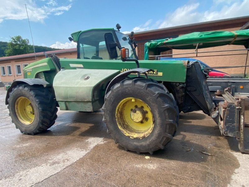 John Deere 3400