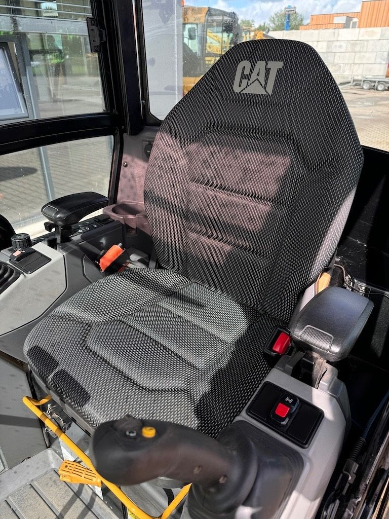 CAT 301.8