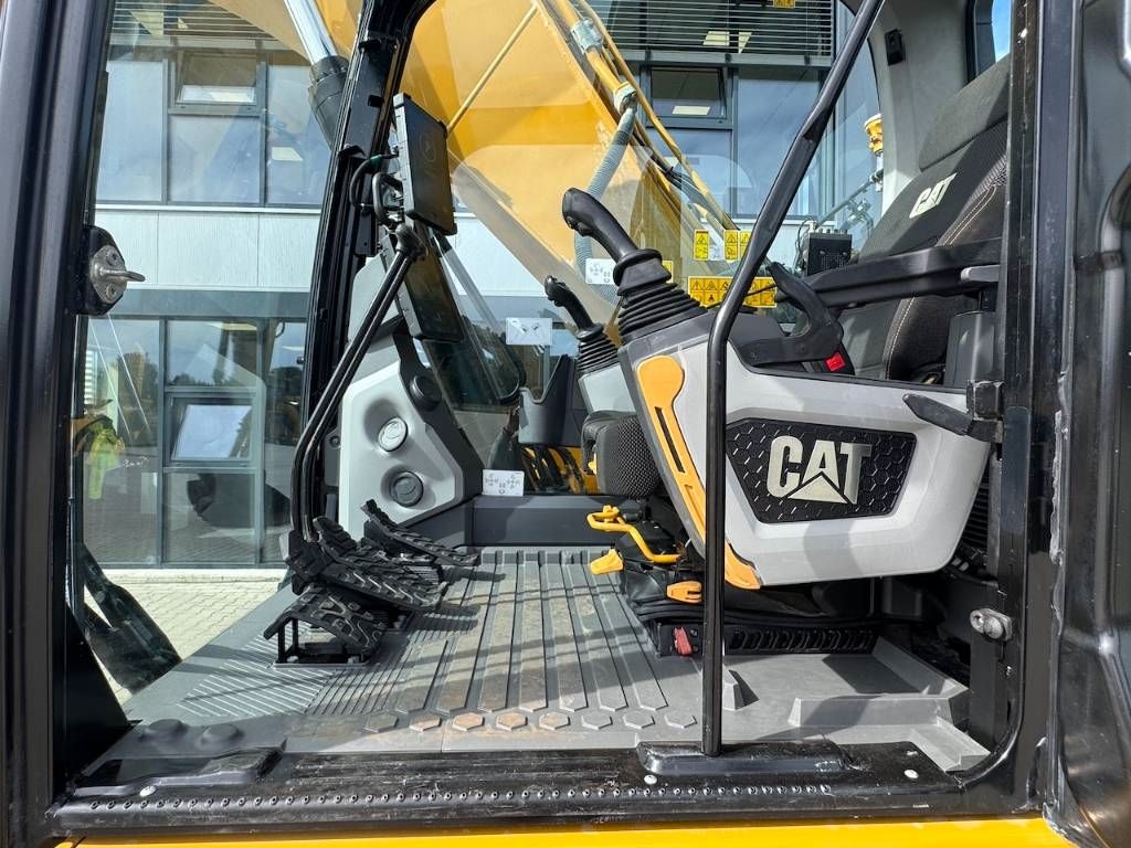 CAT 323 incl. Trimble Earthworks 3D GPS
