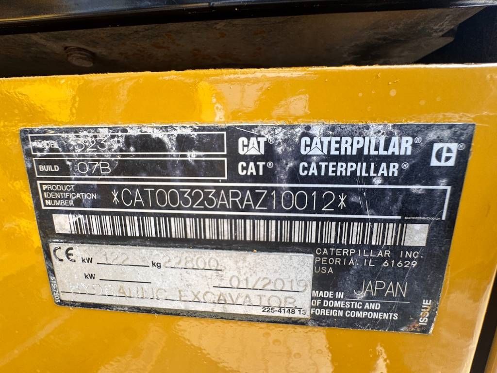 CAT 323