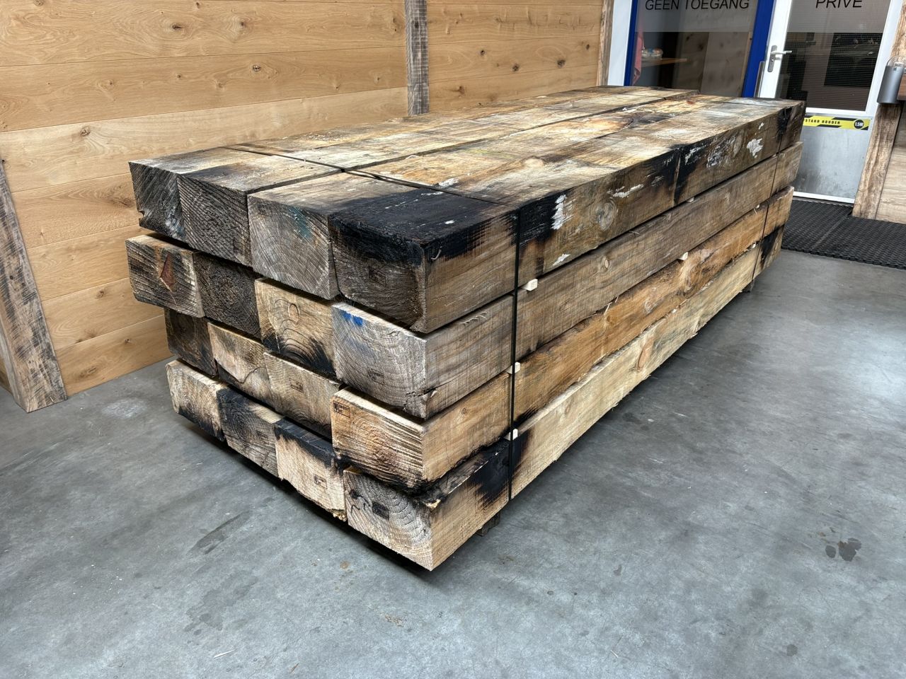 20x30 CM x 300 CM radiata pine balken gebruikt FSC balkhout