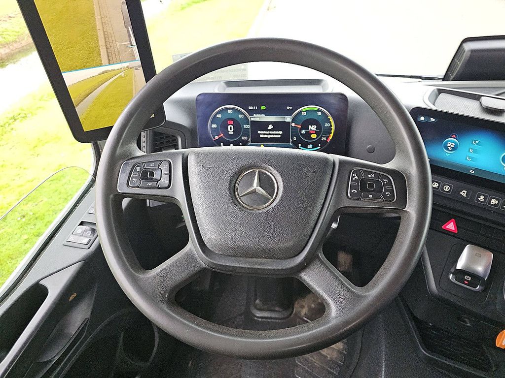 MERCEDES-BENZ ACTROS 2133 MP5