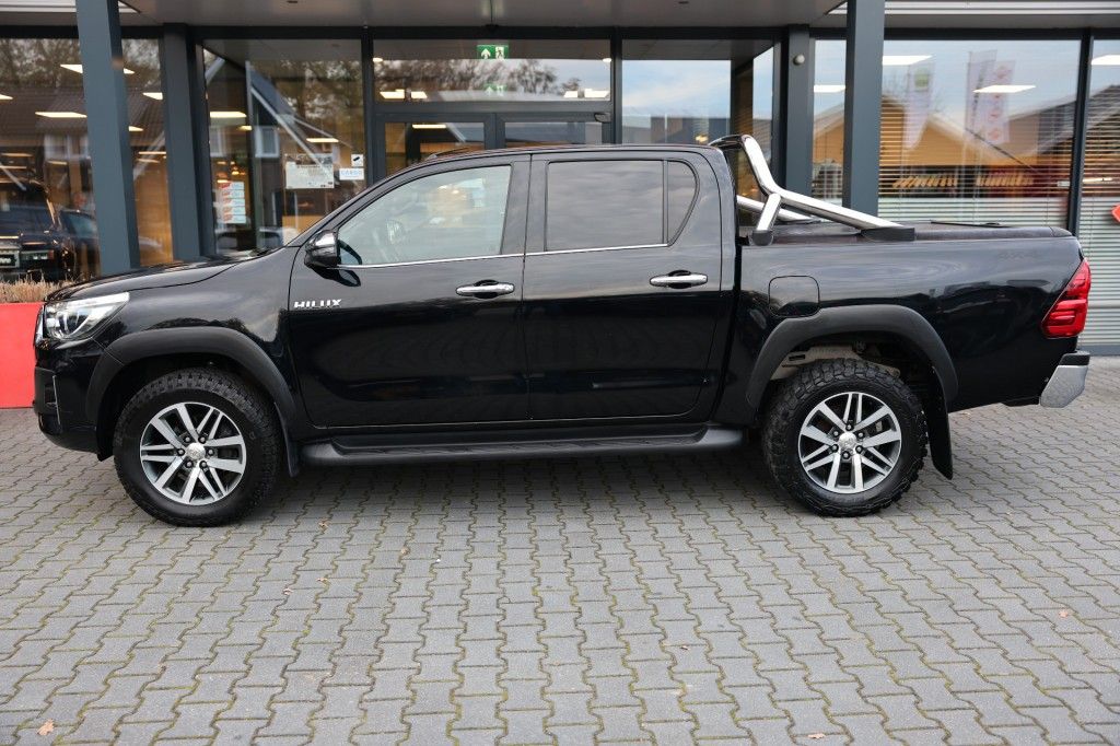 Toyota Hilux 2.4 D-4D DUBBEL CABIN LIMITED BE TREKKER A/T 5SITZ VAN