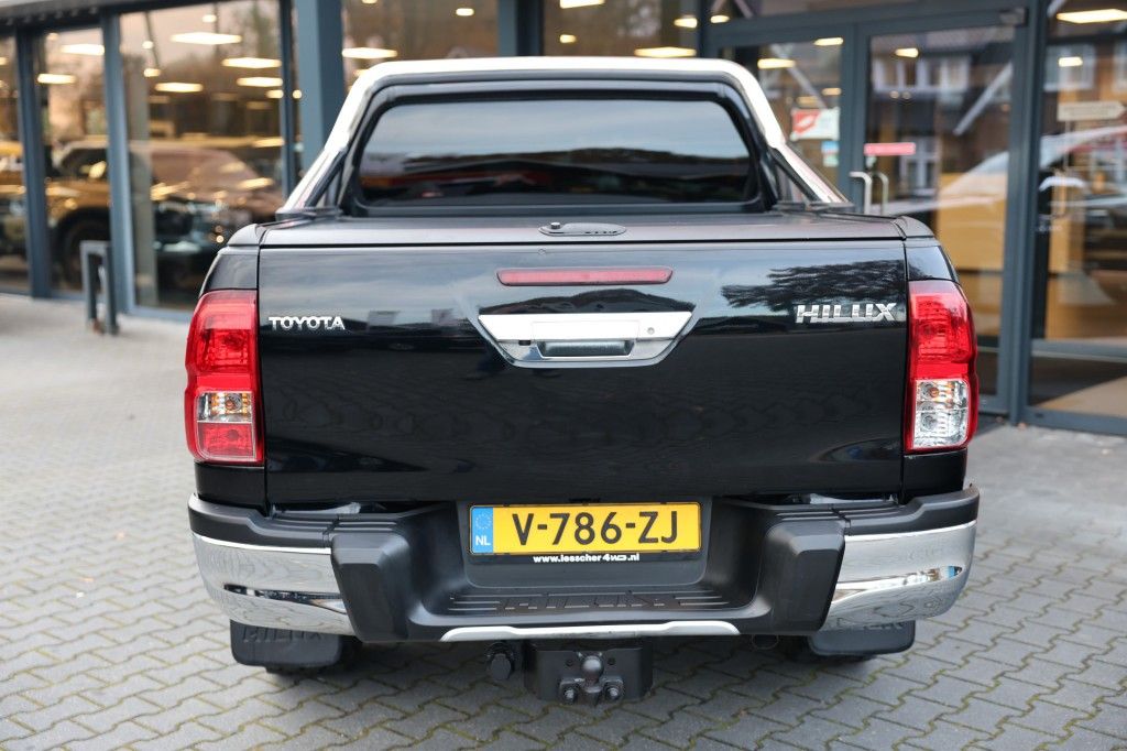 Toyota Hilux 2.4 D-4D DUBBEL CABIN LIMITED BE TREKKER A/T 5SITZ VAN