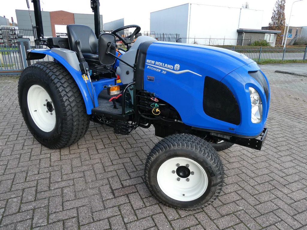 New Holland Boomer 35 4wd HST / 00750 Draaiuren / Automaat