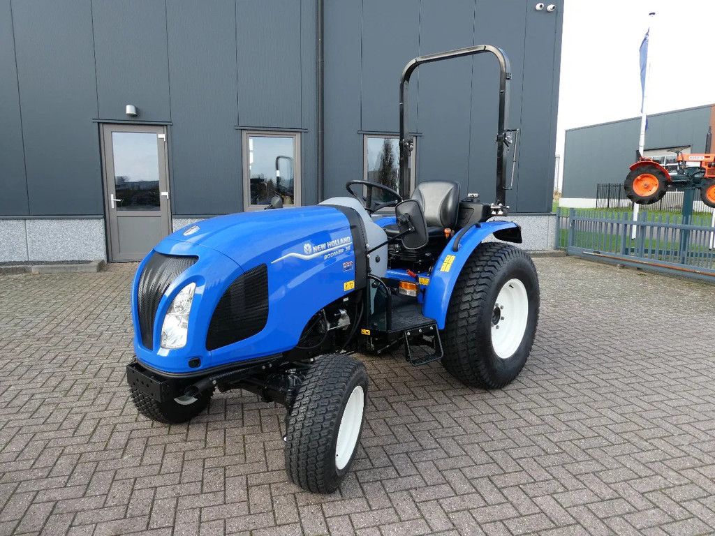 New Holland Boomer 35 4wd HST / 00750 Draaiuren / Automaat