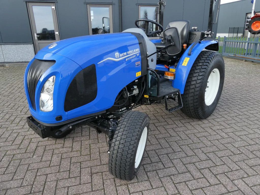 New Holland Boomer 35 4wd HST / 00750 Draaiuren / Automaat