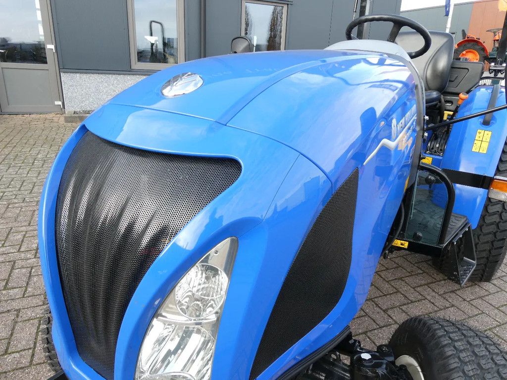 New Holland Boomer 35 4wd HST / 00750 Draaiuren / Automaat