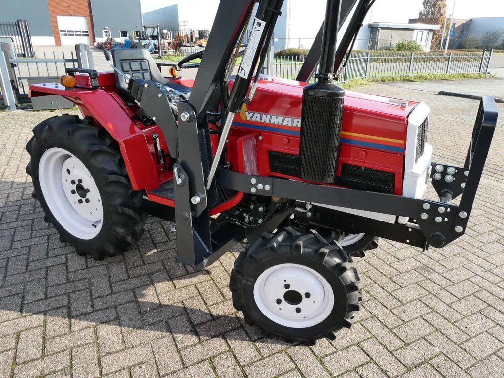 Yanmar F16D 4wd / 0860 Draaiuren / Voorlader