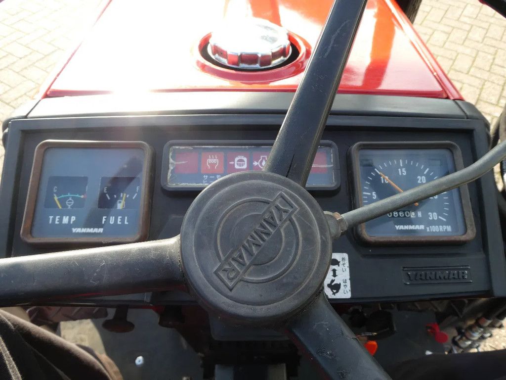 Yanmar F16D 4wd / 0860 Draaiuren / Voorlader