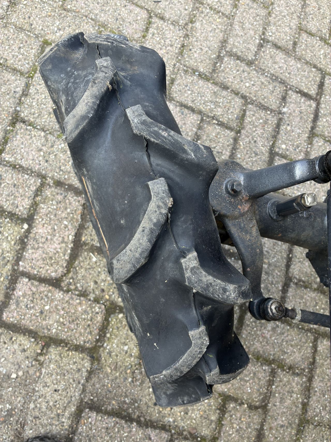 Iseki tu1400 4wd met frees