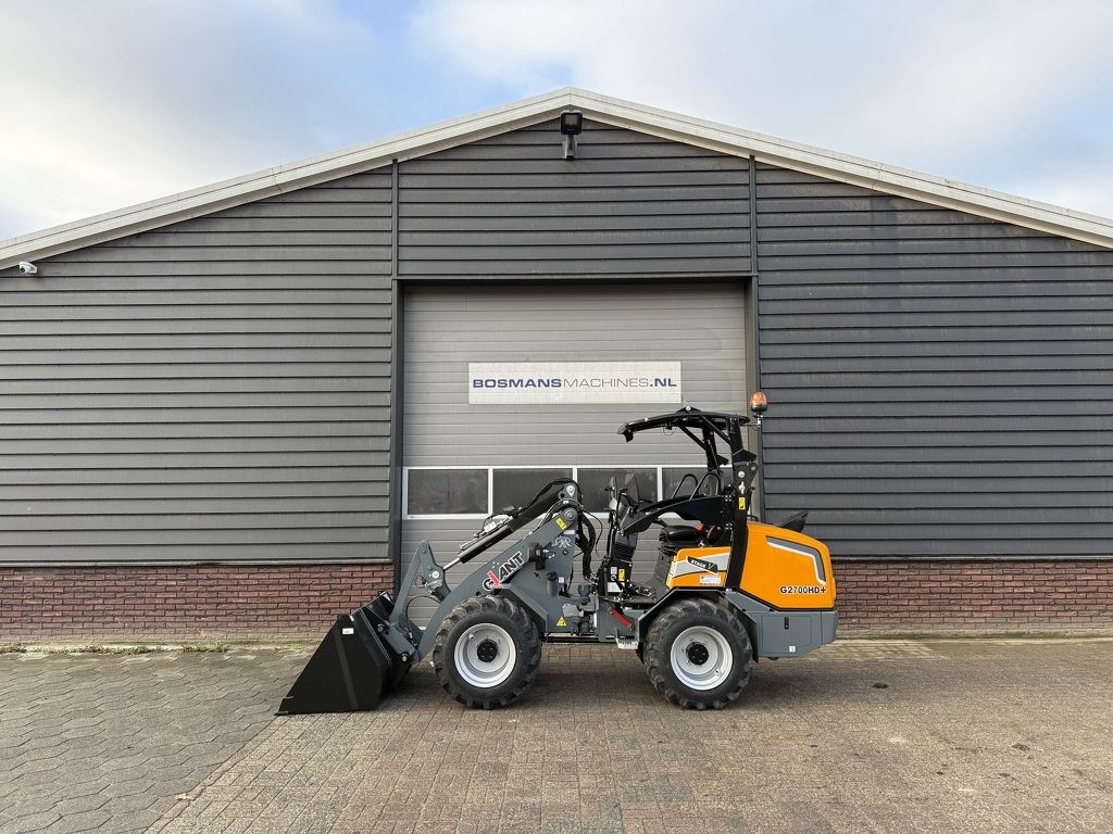 Giant G2700 HD + minishovel / kniklader NIEUW