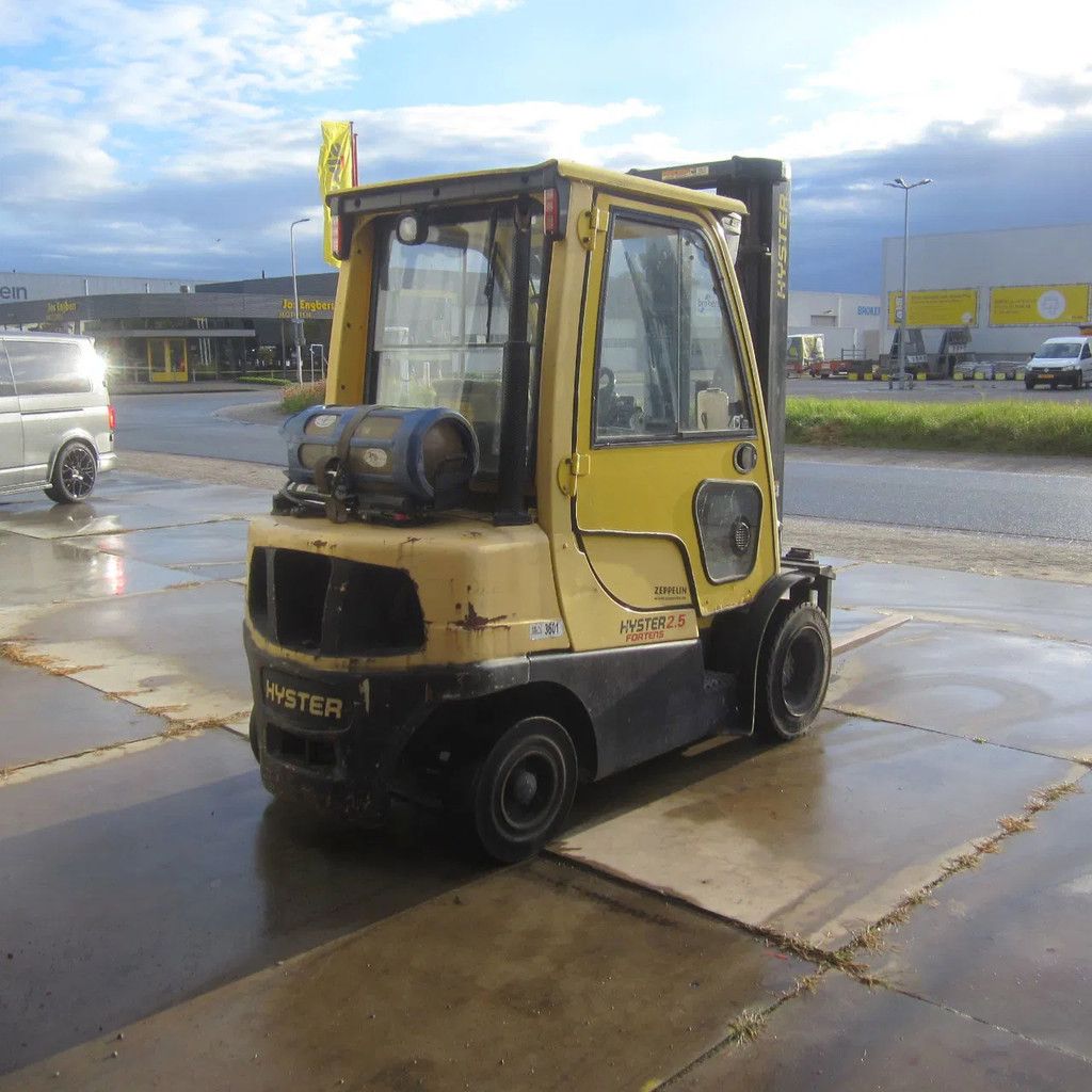 Hyster Heftruck H2.5FT, LPG-gas, triplomast, side shift.