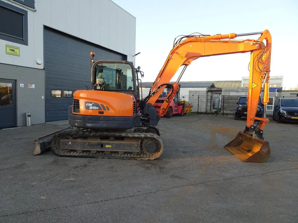 Doosan DX85R-3