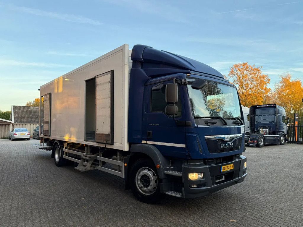 MAN TGM 18.290 Frigo 3 Compartments 2 side doors Dhollandia 2000KG NL Truck APK/TUV 16-06-2026