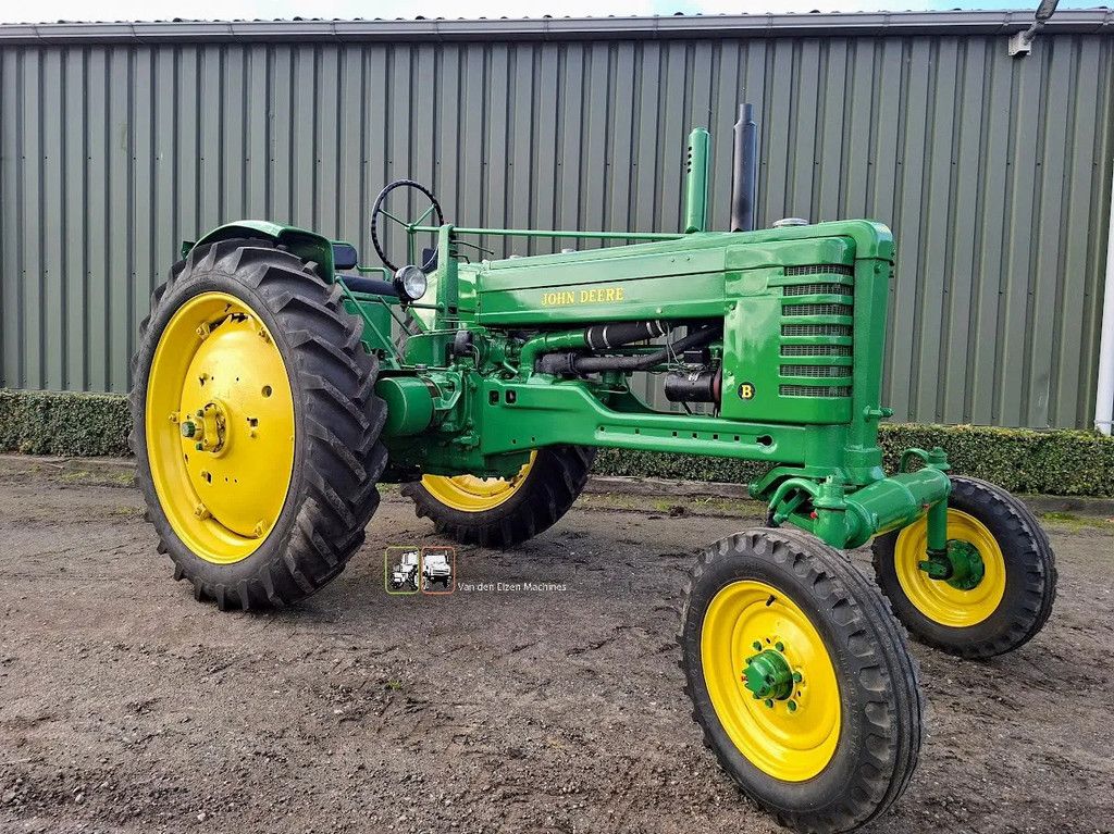 John Deere B