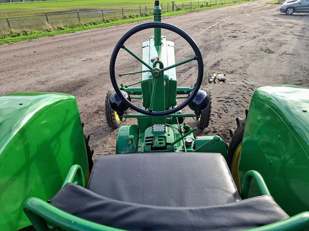John Deere B