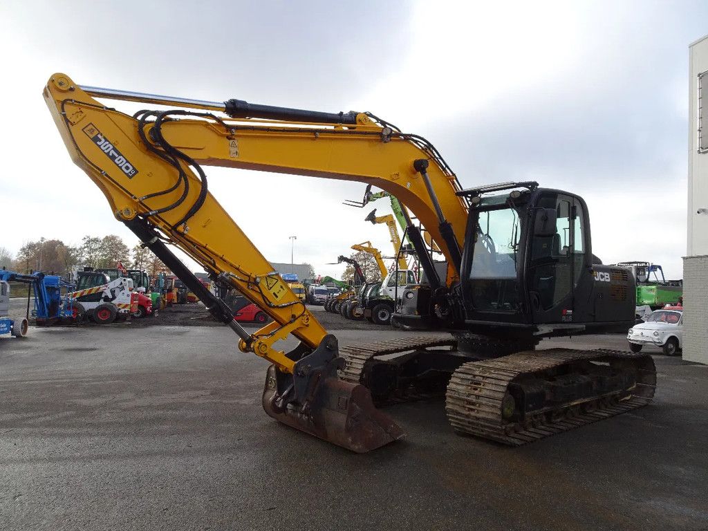 JCB JS190LC-4