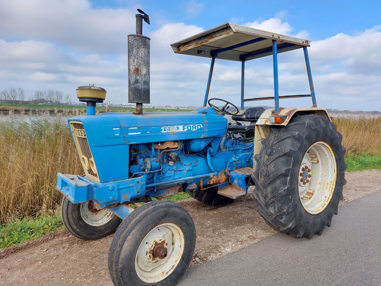 Ford 7600 met zonnedak MARGE