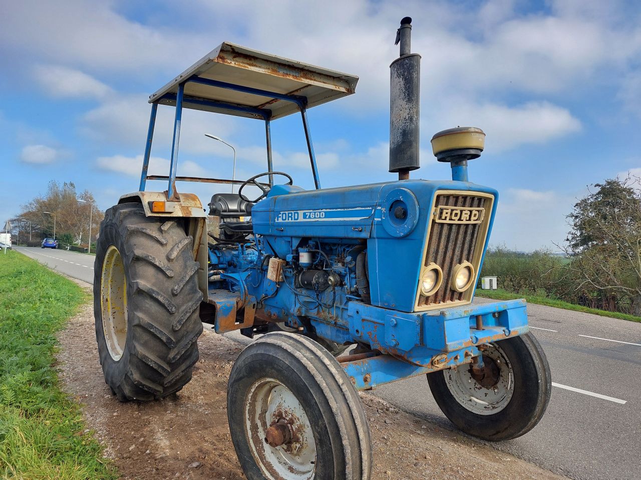 Ford 7600 met zonnedak MARGE