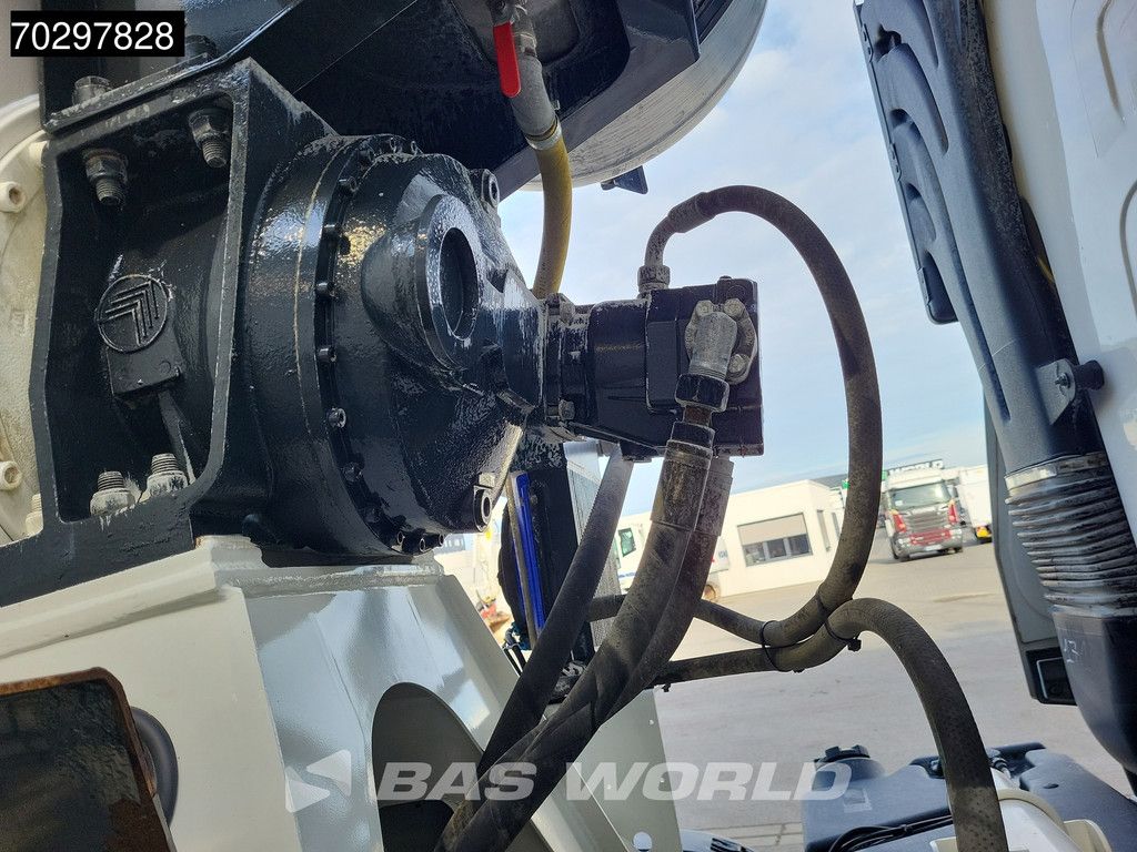 Renault C C 520 8X4 9m3 CIFA mixer Steelsuspension automatic Euro 6