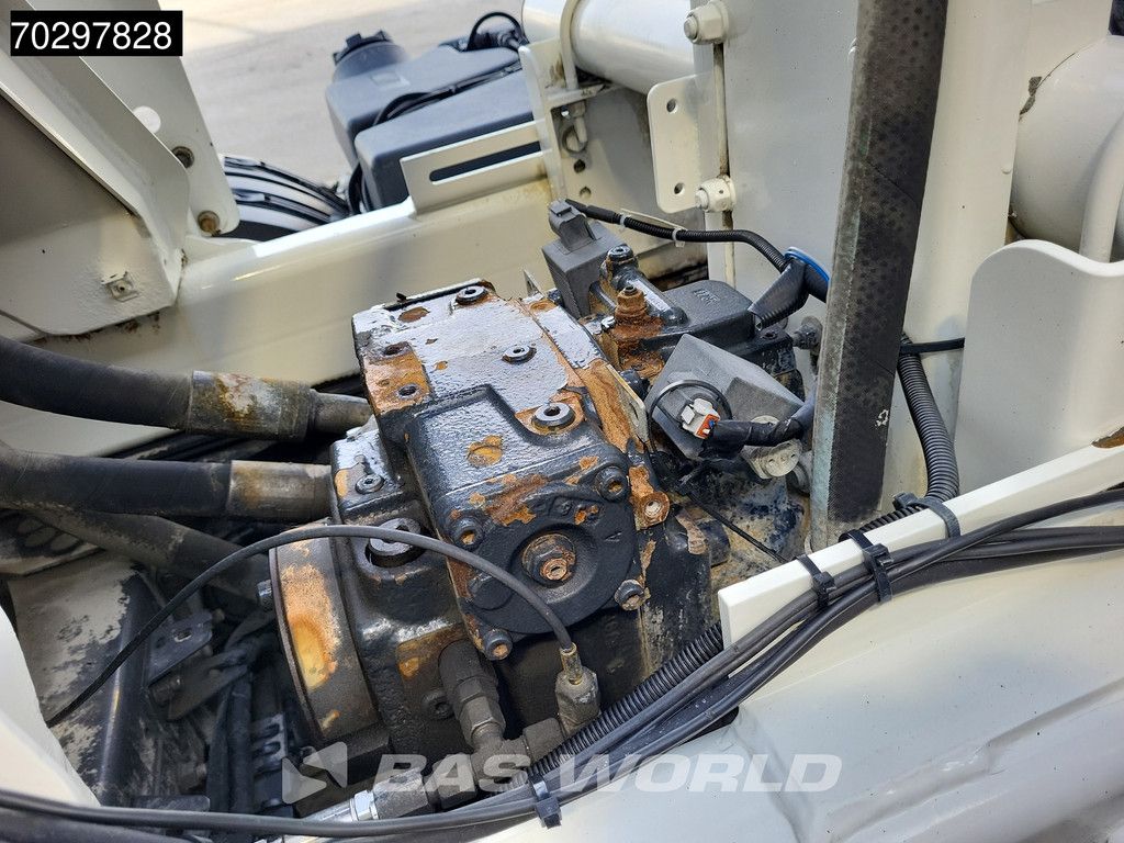 Renault C C 520 8X4 9m3 CIFA mixer Steelsuspension automatic Euro 6