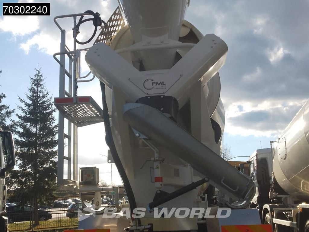 MAN TGS 41.400 8X4 12m3 FML mixer Steelsuspension Manual Airco EURO 2