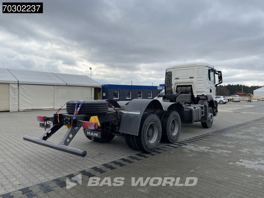 MAN TGS 33.400 6X4 NEW 6x4 chassis Big-Axle Manual Airco EURO 2