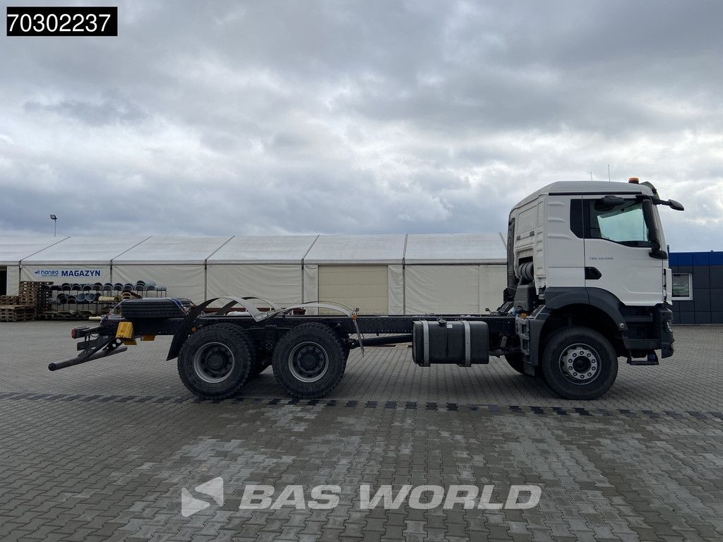 MAN TGS 33.400 6X4 NEW 6x4 chassis Big-Axle Manual Airco EURO 2