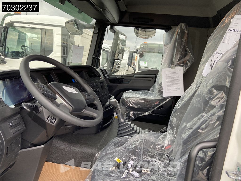 MAN TGS 33.400 6X4 NEW 6x4 chassis Big-Axle Manual Airco EURO 2