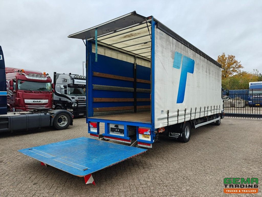 MAN TGL 12.250 4x2 Daycab Euro6 - 12T - Sliding tarpaulin 7.7m + Tail lift 1500kg - 3 seats - 125,000km!