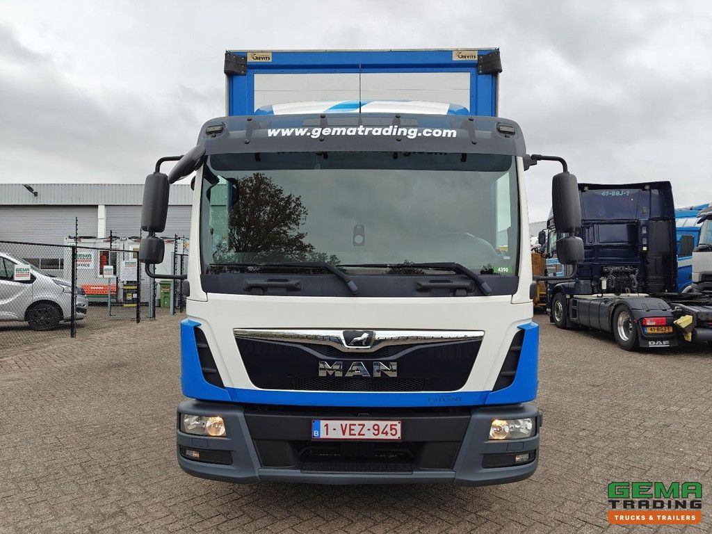 MAN TGL 12.250 4x2 Daycab Euro6 - 12T - Sliding tarpaulin 7.7m + Tail lift 1500kg - 3 seats - 125,000km!