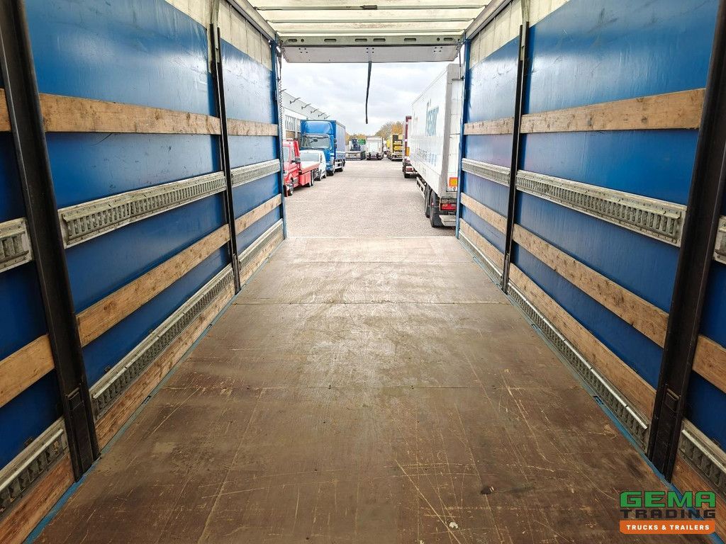 MAN TGL 12.250 4x2 Daycab Euro6 - 12T - Sliding tarpaulin 7.7m + Tail lift 1500kg - 3 seats - 125,000km!