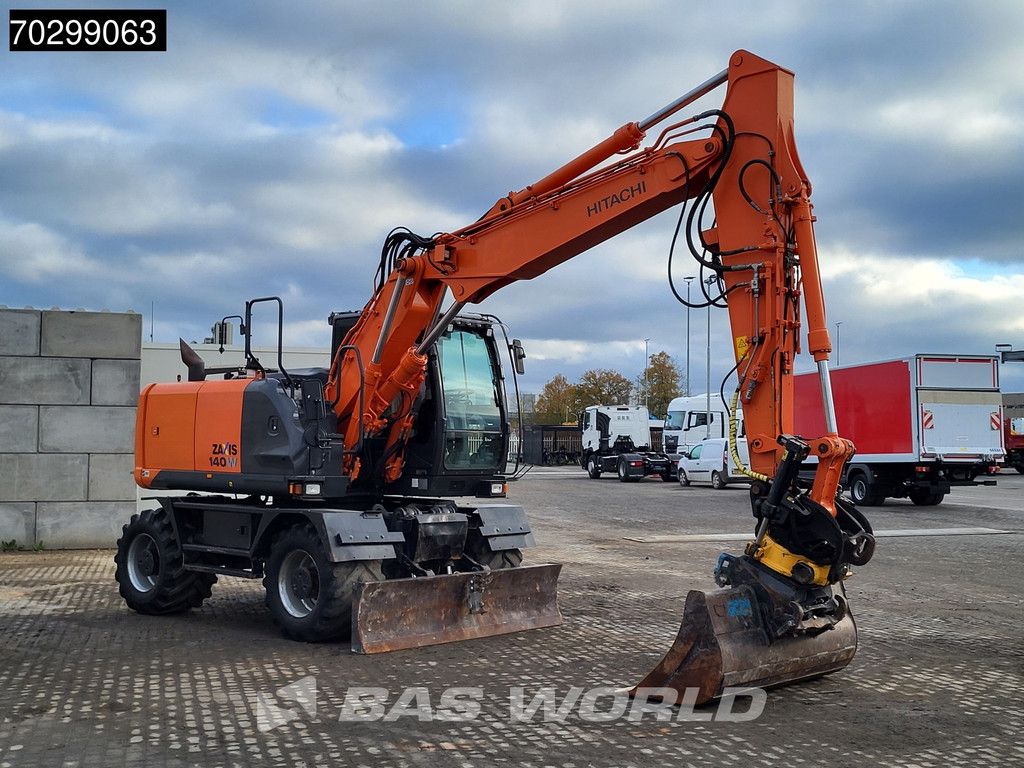 Hitachi ZX140W -5B Engcon Tiltrotator
