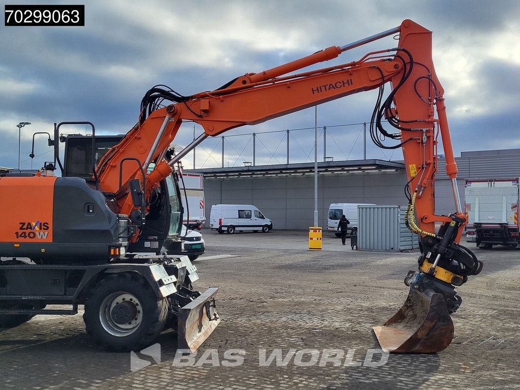 Hitachi ZX140W -5B Engcon Tiltrotator